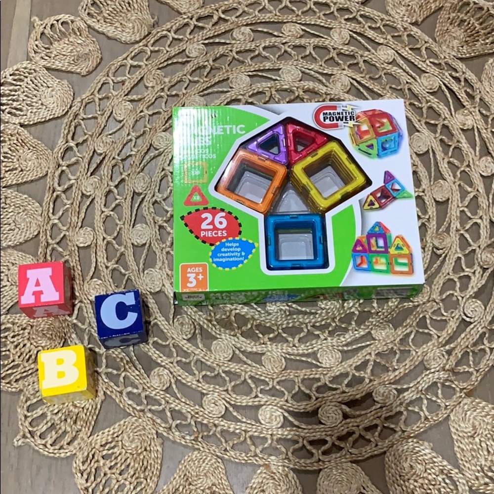 Magnetic tiles
